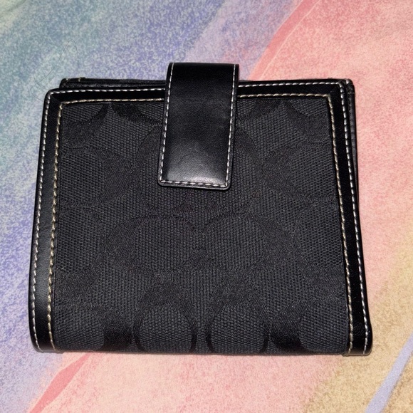 Coach “C” Logo Vintage Bi-fold Black Wallet - Picture 2 of 6